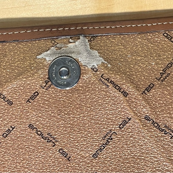 Ted Lapidus Paris Vintage 80s Monogram Leather Crossbody Bag flap closure - Picture 16 of 16